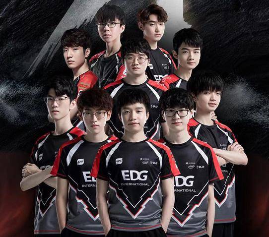 月的一场硬 月的一场硬