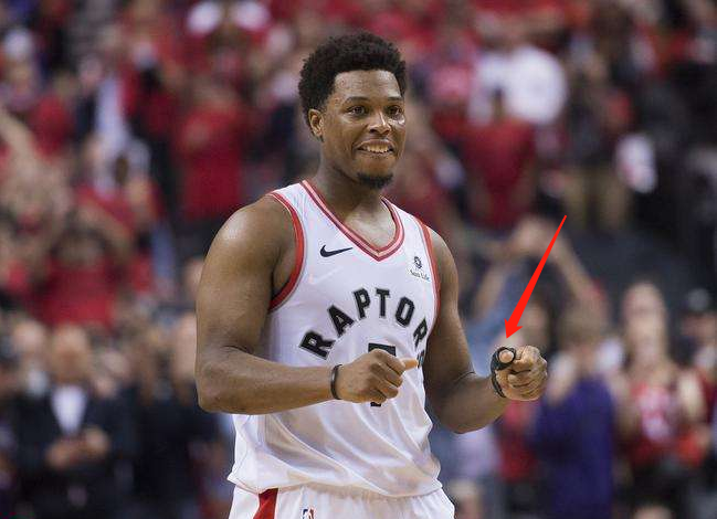 合显得略显 合显得略显