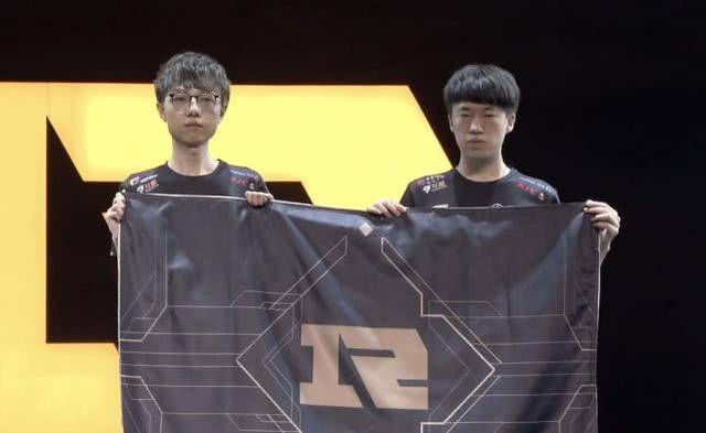 员的出色表 员的出色表