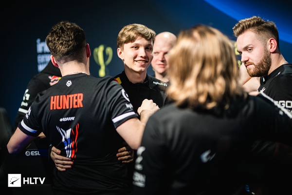 二是护框与 二是护框与